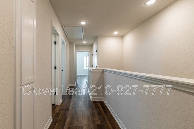 Building Photo - 10351 Lynwood Crk