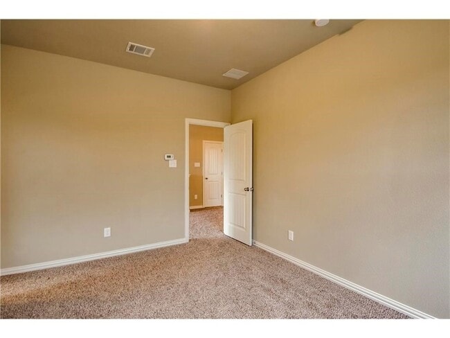 Building Photo - 10671 Villanova Dr