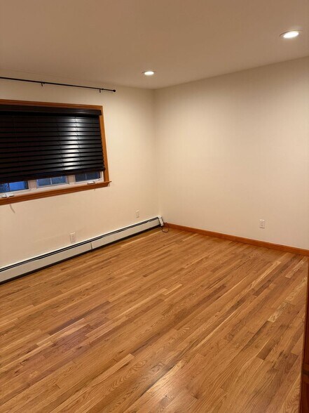 Building Photo - 2404 Rugby St