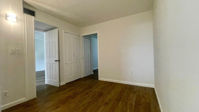 Building Photo - 1801 NW 75th Ave