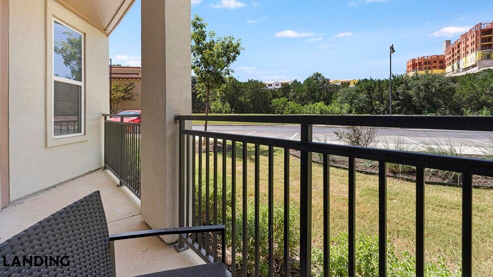 Building Photo - 18111 La Cantera Terrace
