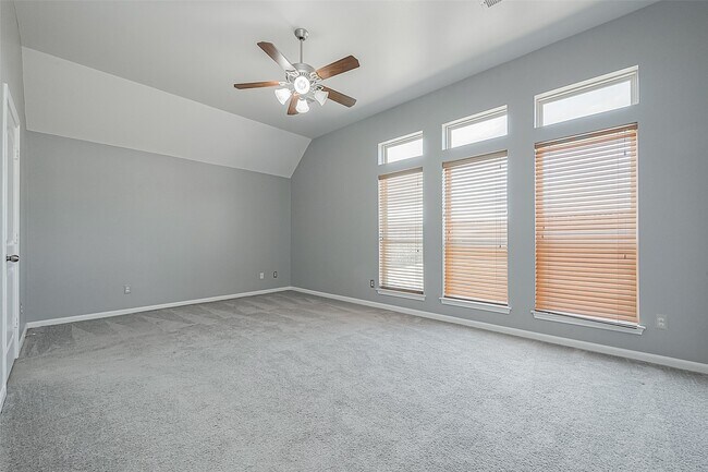 Building Photo - 6015 Hewes Point Ln