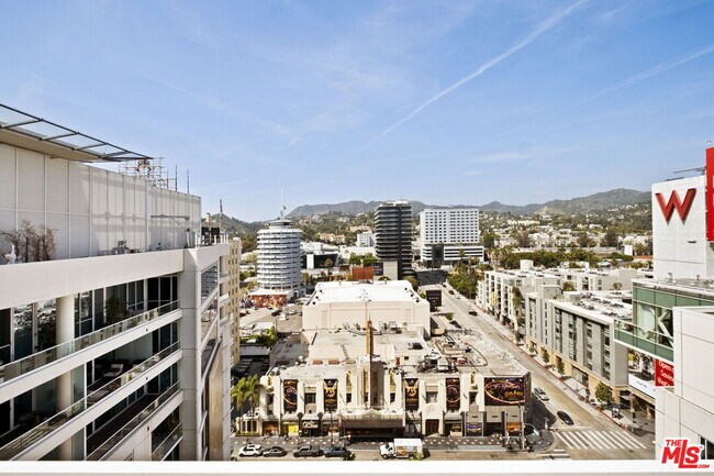 Building Photo - 6250 Hollywood Blvd