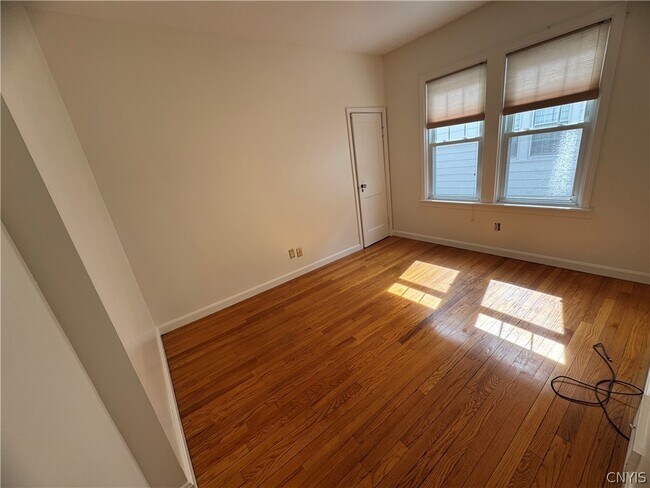 Building Photo - 223 Wilmore Pl