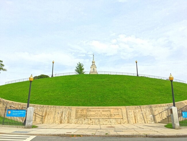 Building Photo - 37 Telegraph St