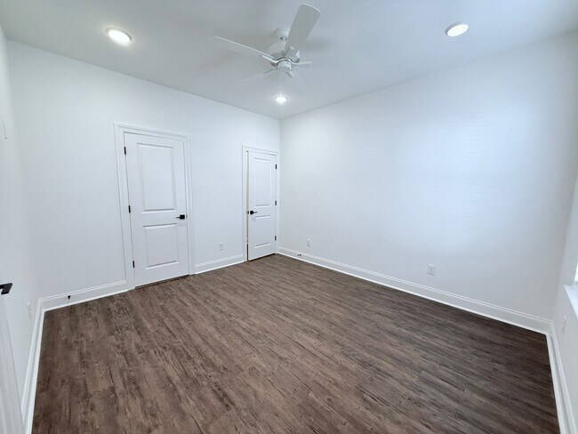 Building Photo - 632 Cottage Grv Cir