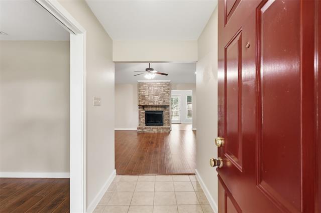 Building Photo - 4545 Hartford Dr