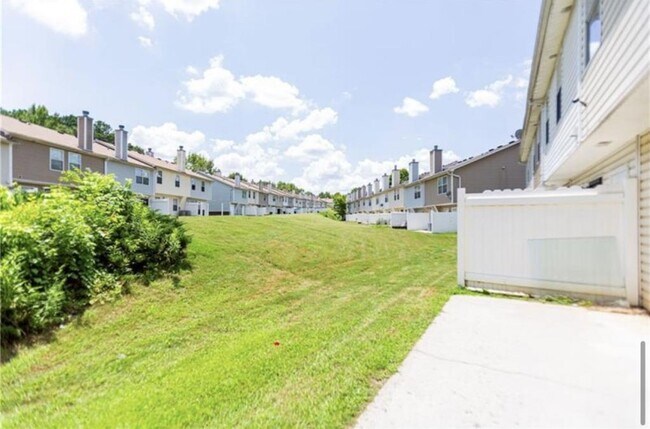 Building Photo - 2829 Vining Ridge Terrace