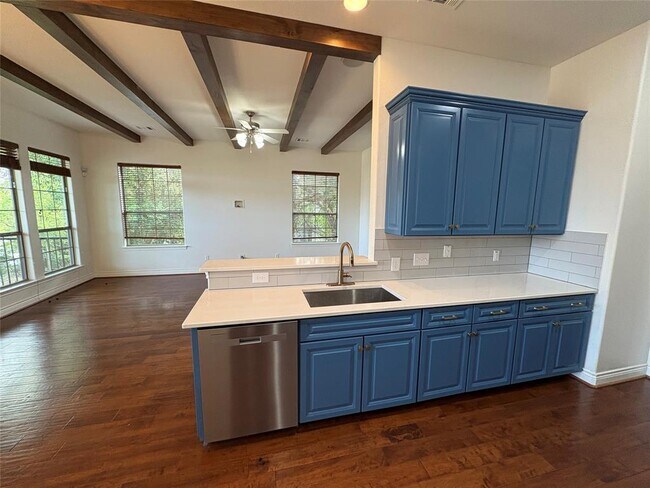 Building Photo - 3314 Thomas Kincheon St