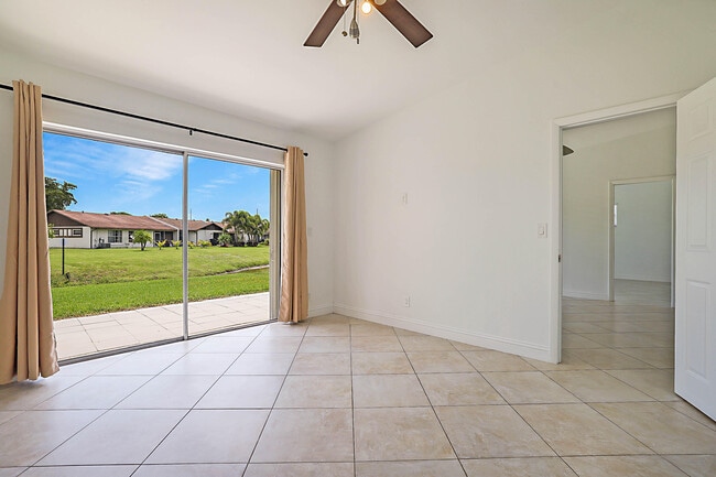 Building Photo - 5241 Breadfruit Cir