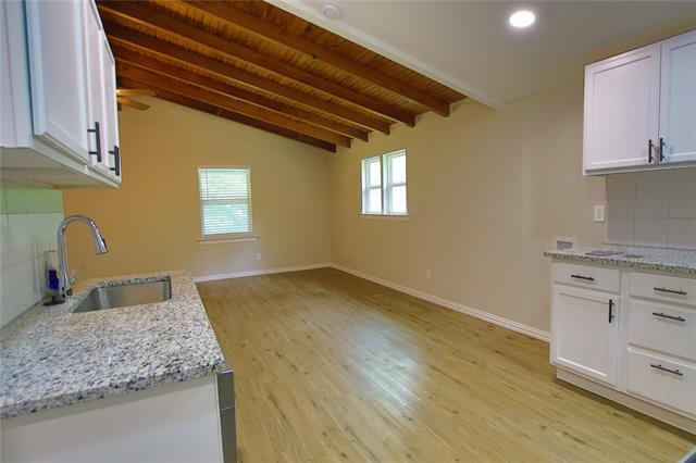 Building Photo - 142 Andrea St