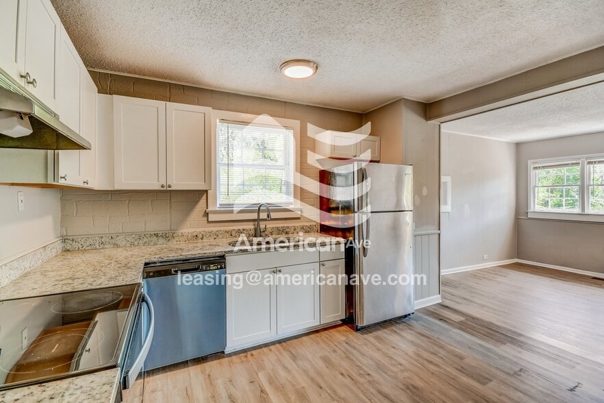 Building Photo - 413 Roebuck Dr
