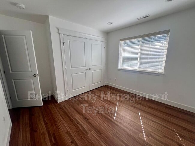 Building Photo - 929 Nevada St