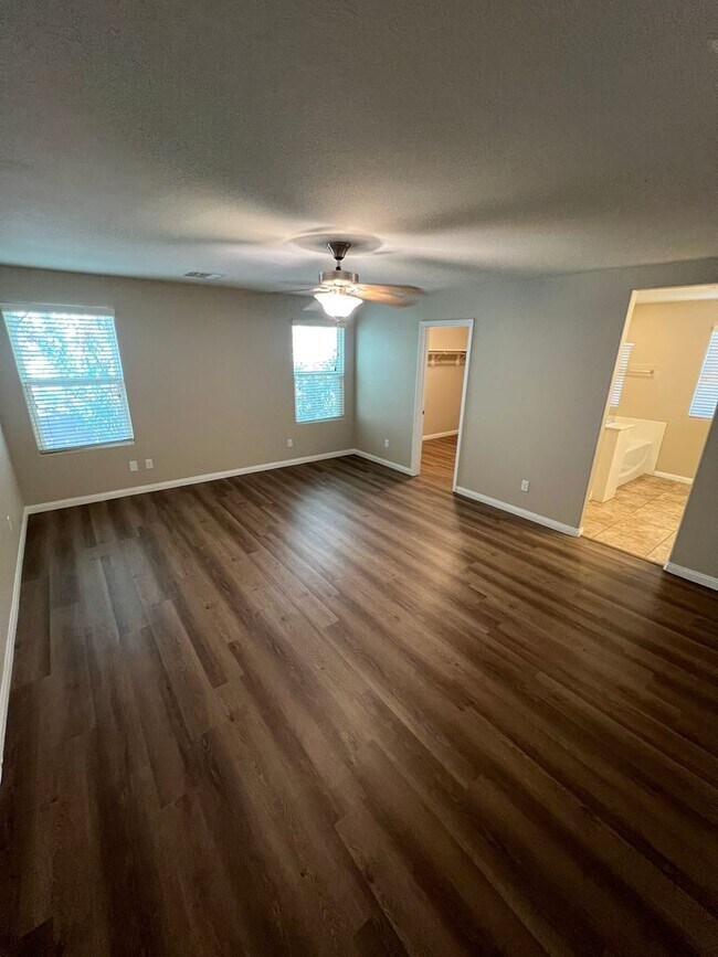 Building Photo - A Fabulous 3 Bedroom House in NW  Las Vegas