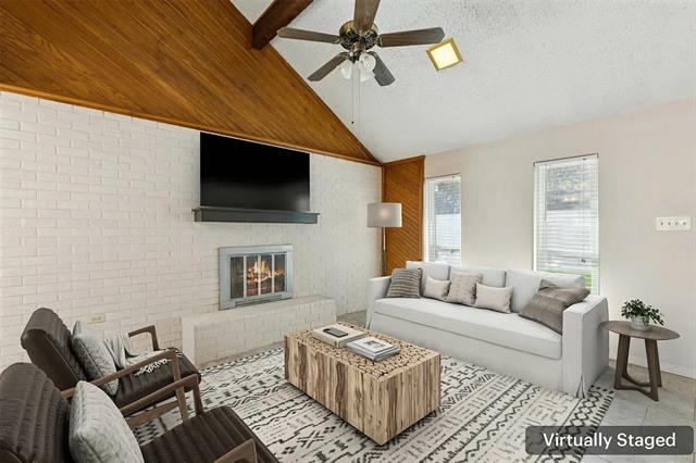 Building Photo - 904 Rusk Dr