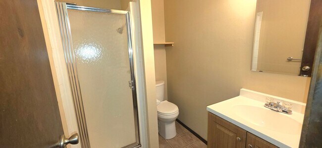 Building Photo - 3 Bedrooms, 2 baths, 2 Living Areas!  $1,295!