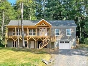 Building Photo - FURNISHED - 12-Month Lease - Farmhouse-Sty...