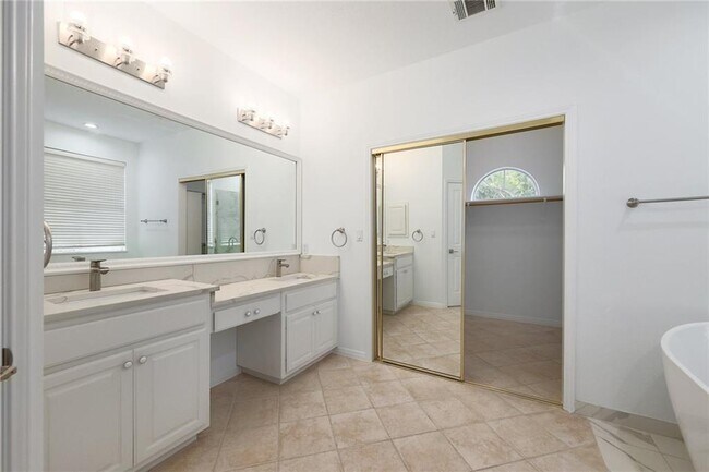 Building Photo - 10425 Indigo Broom Loop