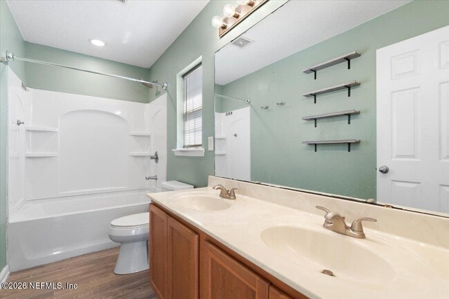 Building Photo - 167 Bay Bridge Dr