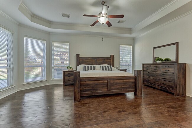 Building Photo - 94 Oriel Oaks Cir