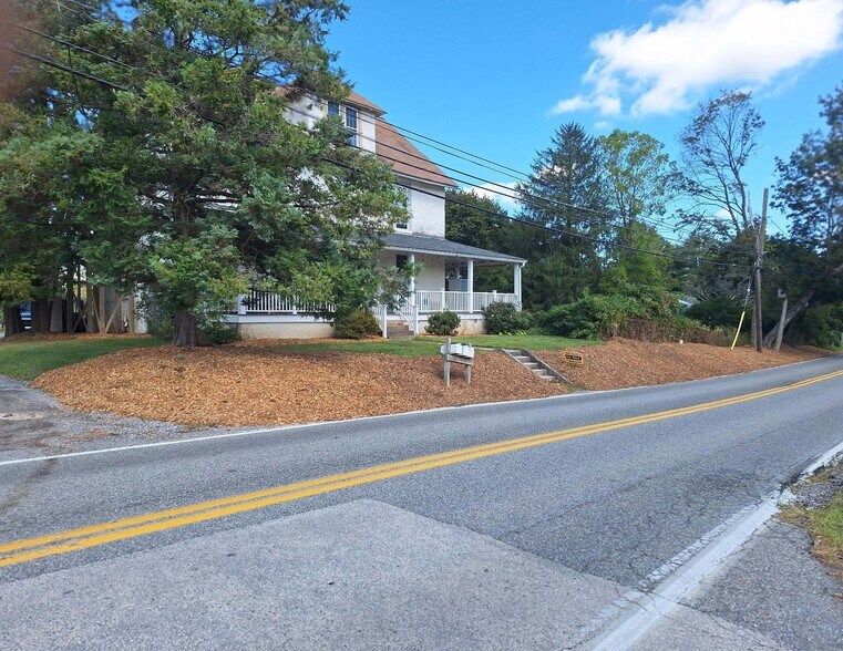 Building Photo - 1607 E Strasburg Rd