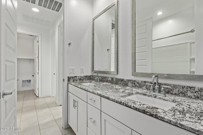 Building Photo - 4942 N 194th Dr