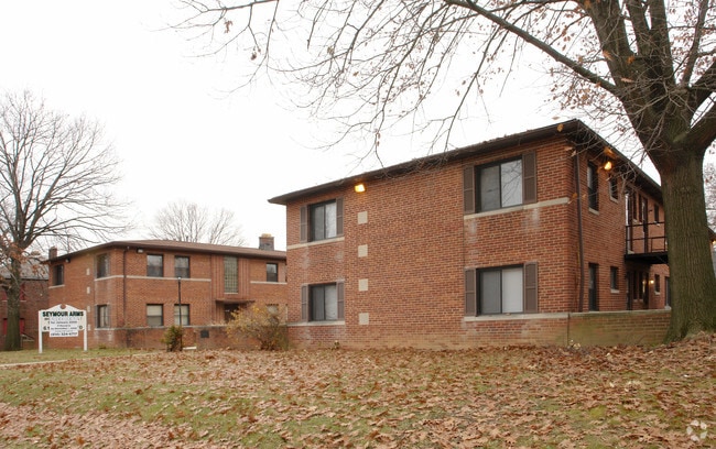 Building Photo - Seymour Arms