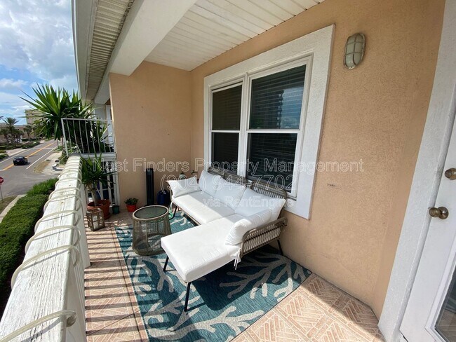 Building Photo - 1412 1st St N