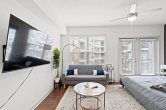 Building Photo - 205 S Kings Dr