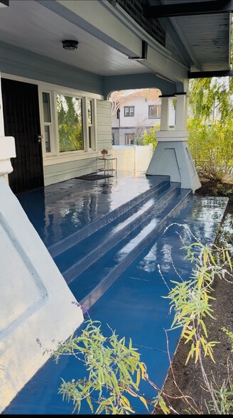 Front porch - 1826 Lincoln Ave