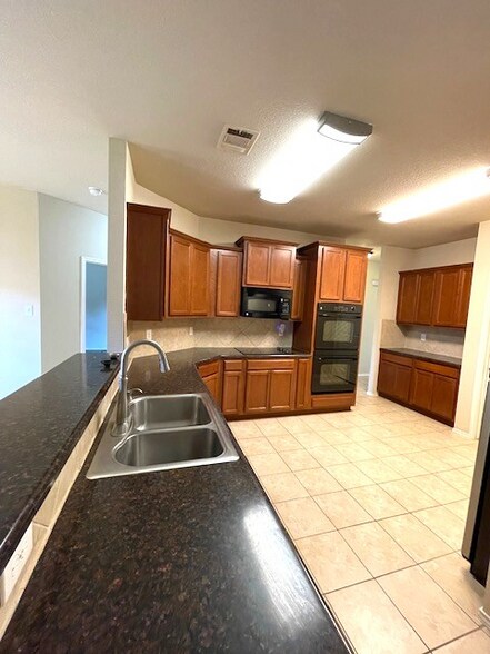 Building Photo - 6721 Cold Water