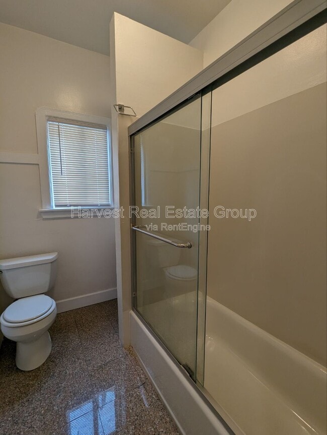 Building Photo - 1532 8th Ave