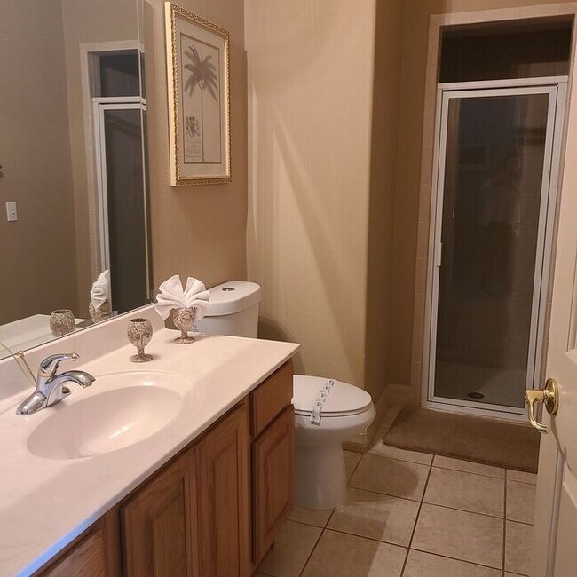 Building Photo - 4BD 4.5 BA Fully furnished home available ...