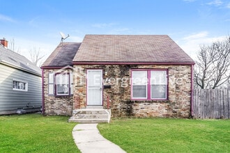 Building Photo - 5704 N 38th St