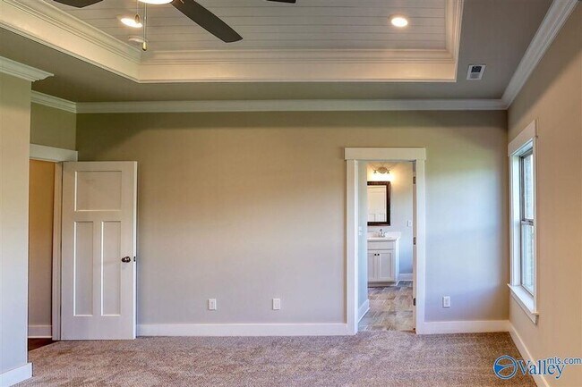 Building Photo - 115 Rio Grande Wy