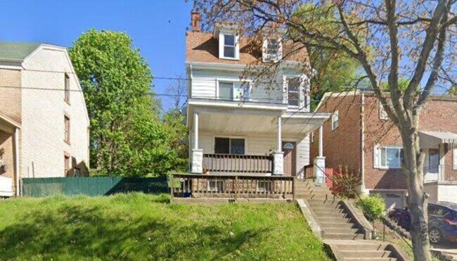 Primary Photo - 105 E Meyers St