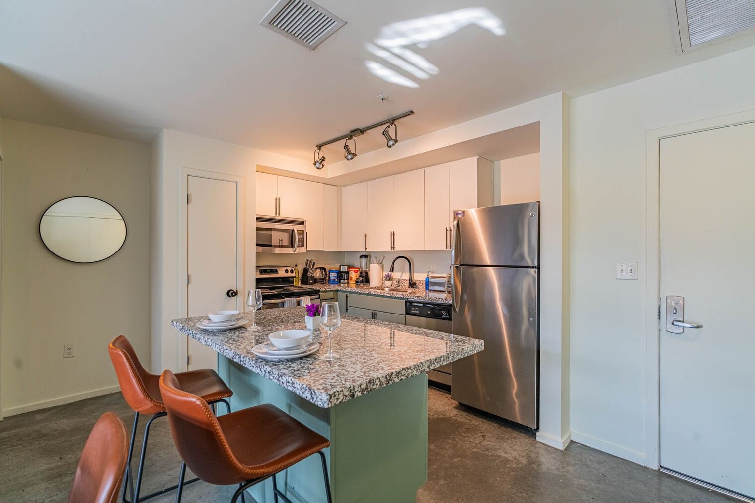 Building Photo - 333 E Roosevelt St