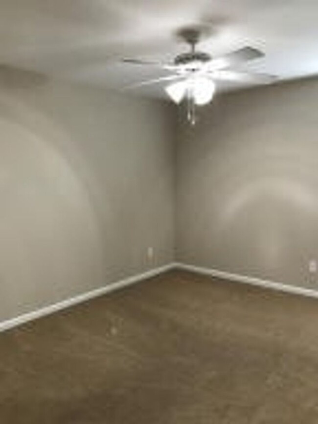 Building Photo - Two story traditional home in Sophia Landing.