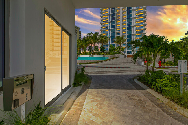 Building Photo - 5000 N Ocean Dr