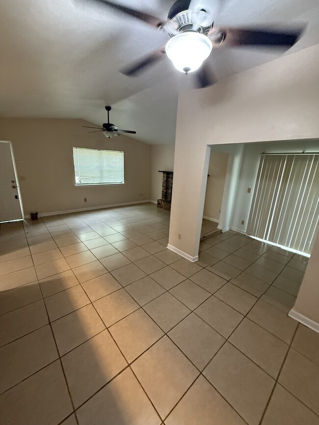 Building Photo - 2013 Canewood Ct