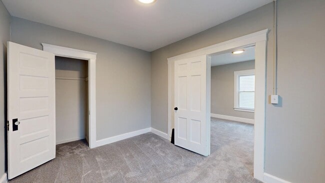 Building Photo - Old Brooklyn Area - 3 Bedrooms - Single Fa...
