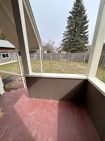 Building Photo - 44 Drew St