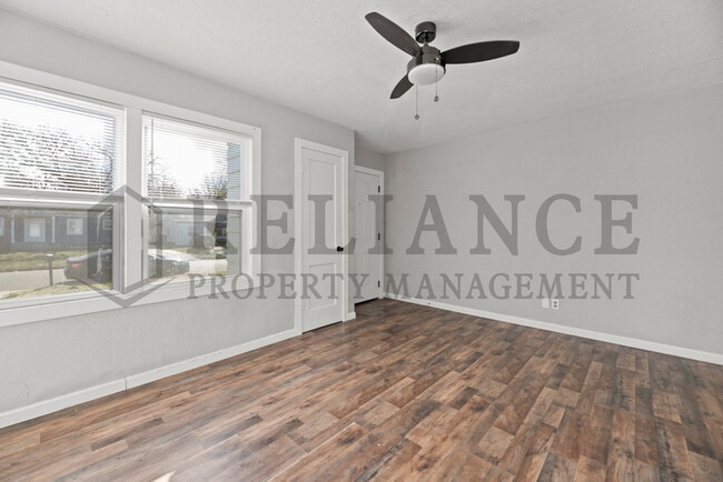 Building Photo - 1017 N Pershing St