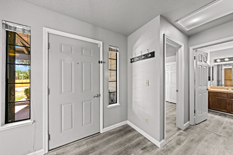 Building Photo - 7456 Santa Susana Way