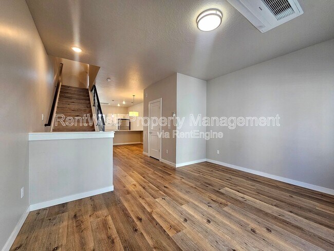 Building Photo - 3541 N Waterhouse Ln
