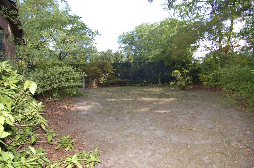 Building Photo - 706 Smedes Pl