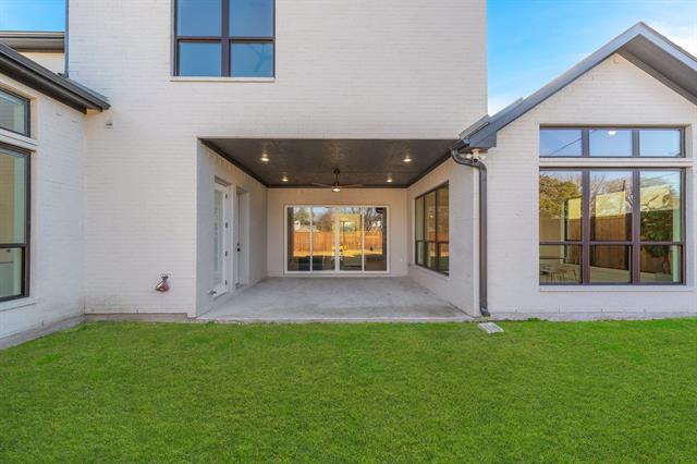 Building Photo - 3311 Regent Dr