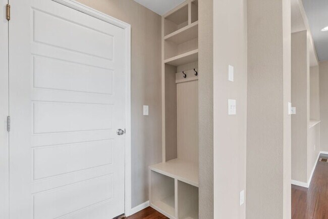 Building Photo - 10559 Worchester Dr