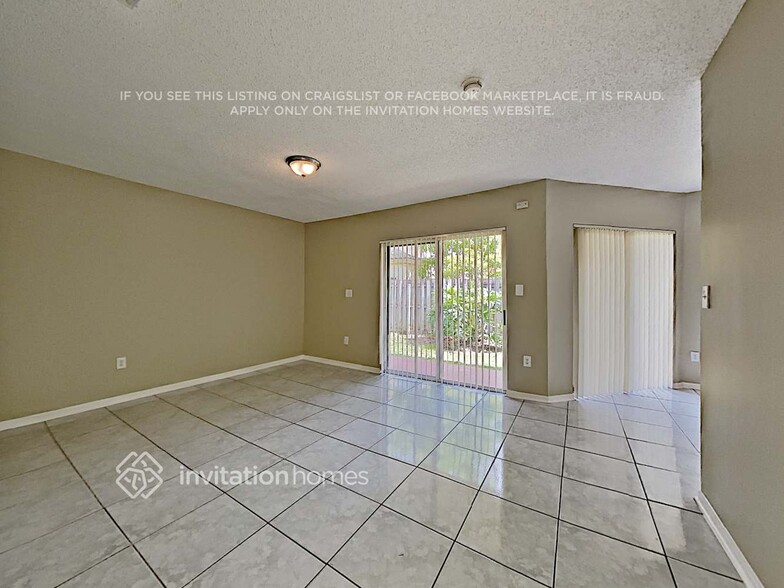 Building Photo - 15555 SW 95th Ln