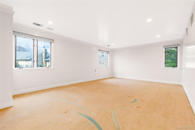 Building Photo - 12 Bolton Dr